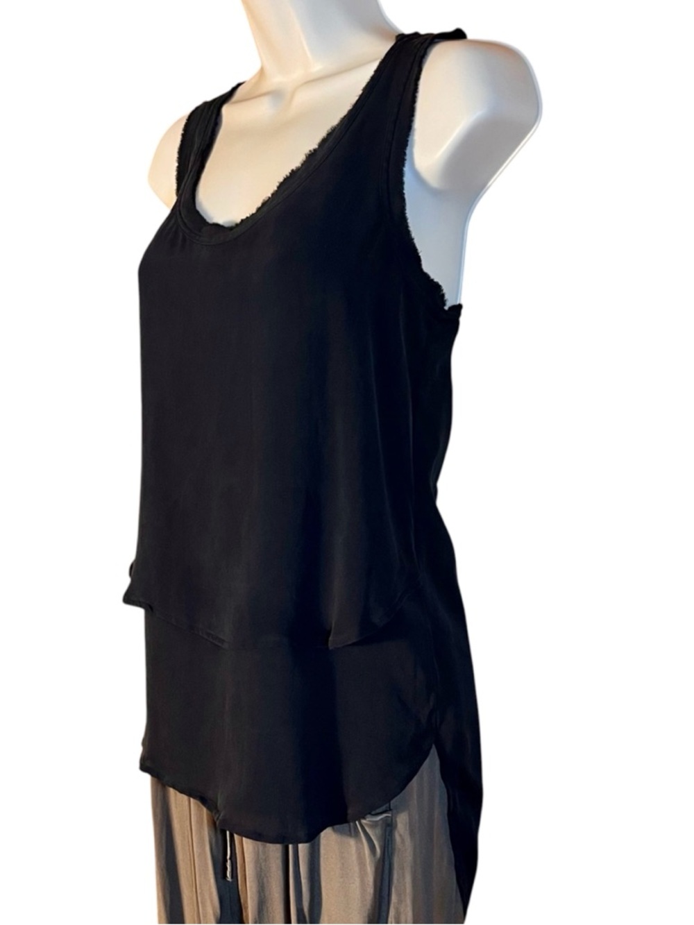 VERONICA BEARD Silk Double Layer Tank Top Black Minimalist Luxury Shell Sz 4